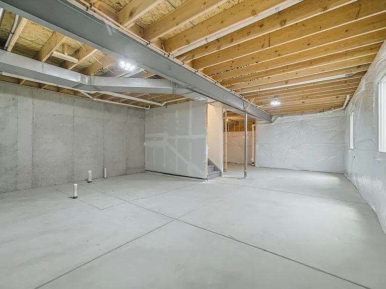 14136 Blue Heart Ct — Photo 29