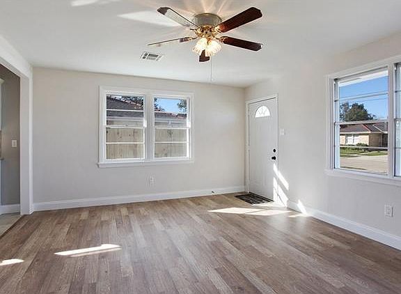 4th image of 3208 47th St