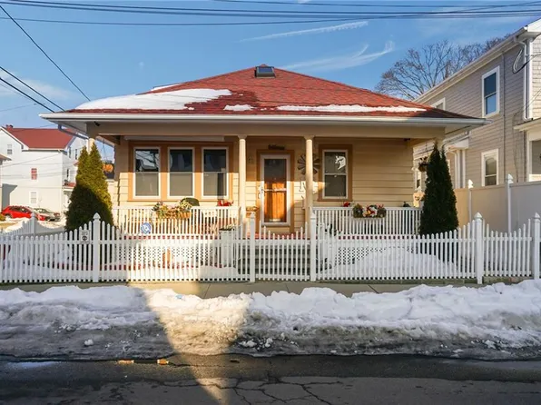 4 Priscilla Ave, Providence, RI 02909