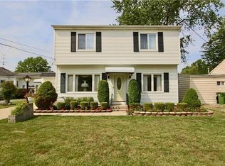 1230 E 360th St, Eastlake, OH