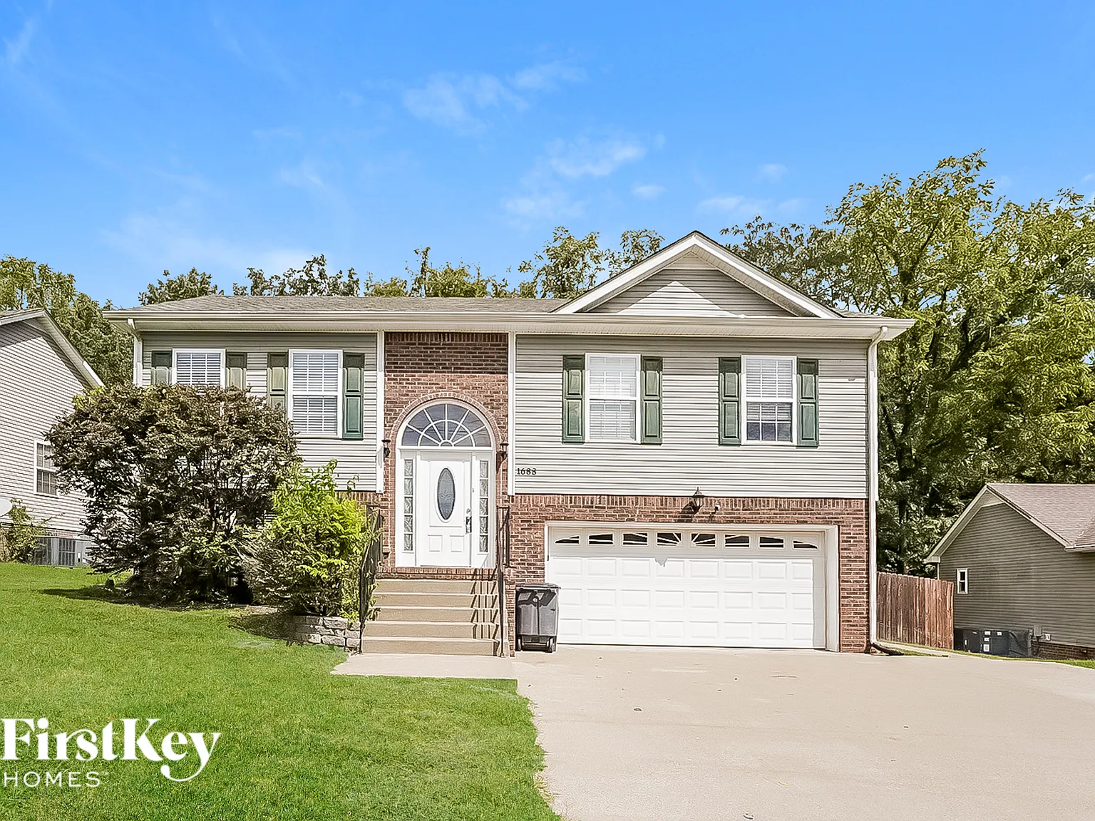 3 bed, 2.5 bath, 1621 sqft, $1,980 — Photo 1