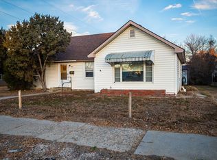 669 Shoshone Ave, Lovell, WY 82431