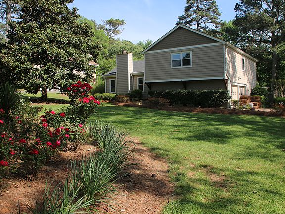 2nd image of 1844 Beckett Dr