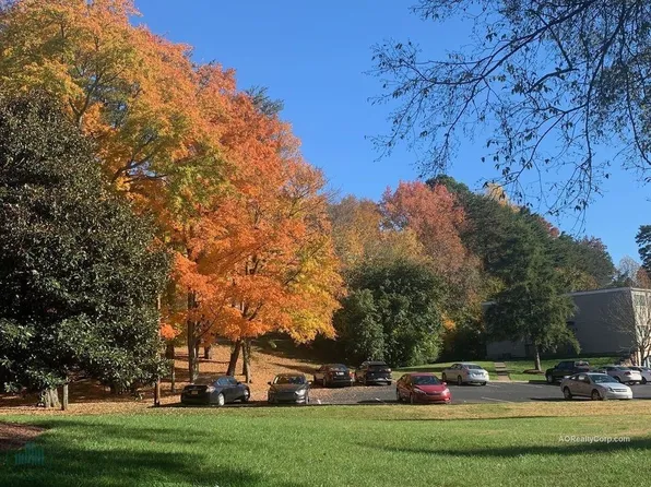 Meadowood Apartments