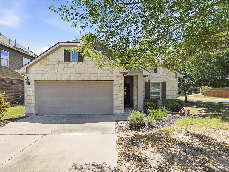 2601 Rough Berry Rd — Photo 5