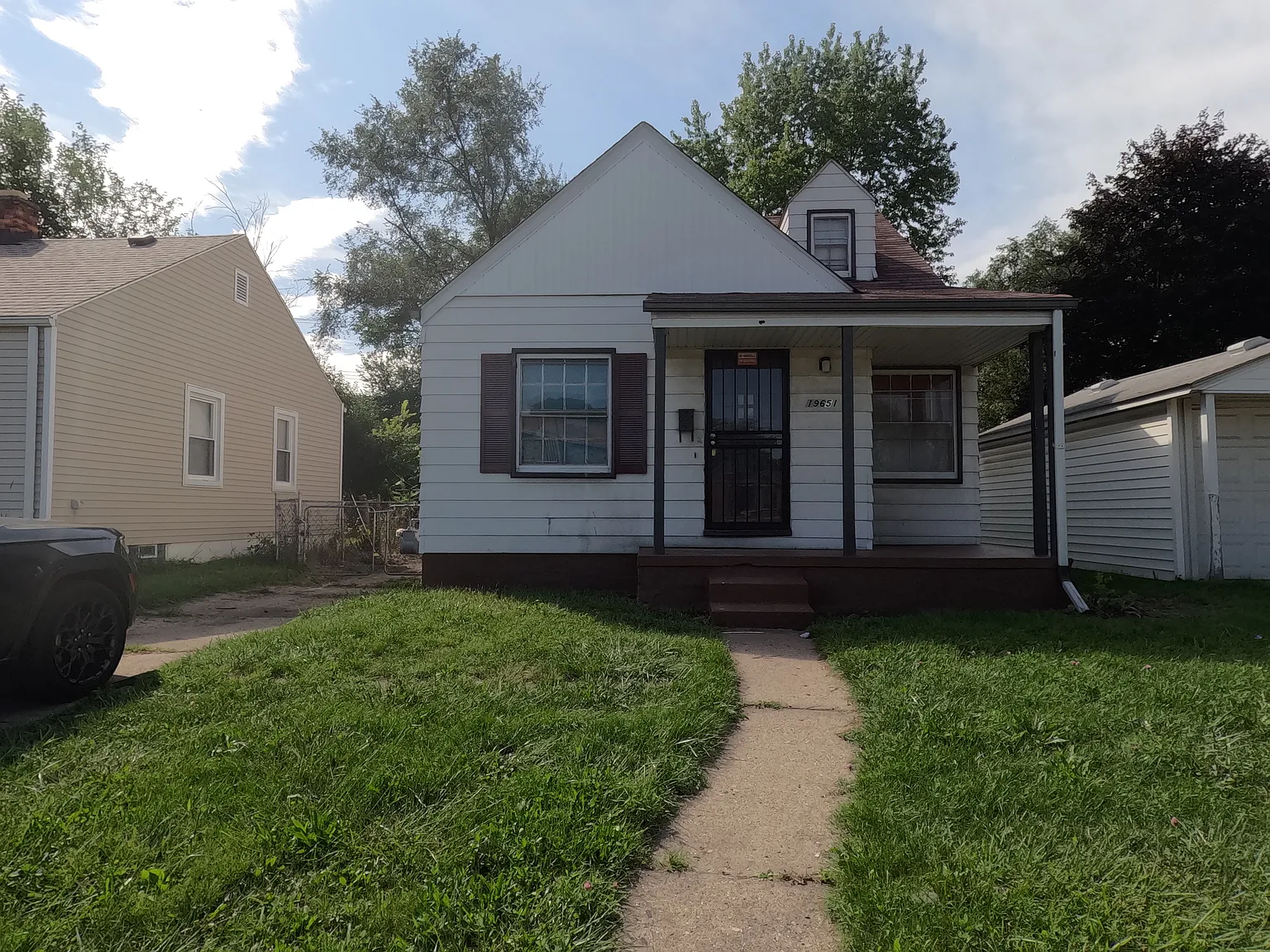 3 bed, 771 sqft, $1,100 — Photo 1