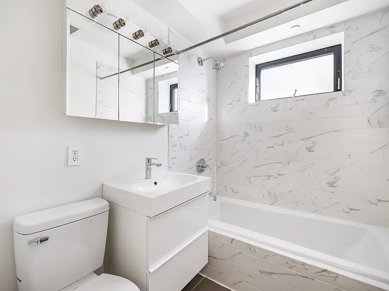 130 Jackson St #2F — Photo 8