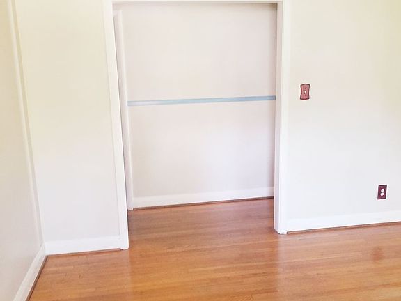 3rd image of 805 McCausland St
