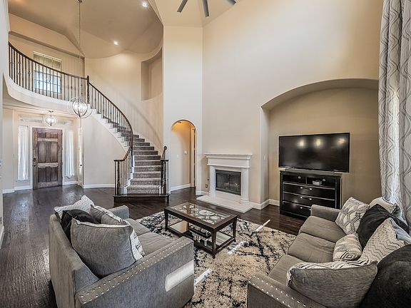 5th image of 286 Benwick Dr