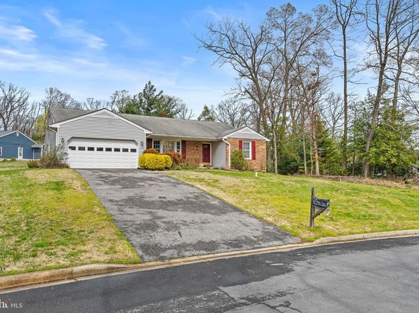 762 Cougar Dr, Millersville, MD 21108
