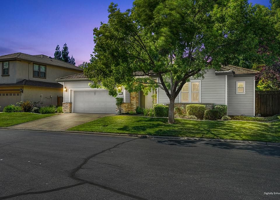 1st image of 208 Soaring Hawk Pl