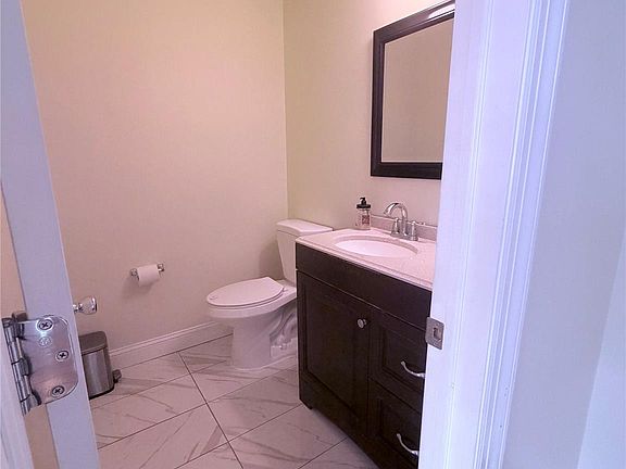 5th image of 53 Juniper Rd #B