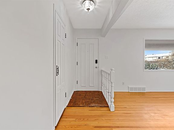 4th image of 3414 31st St SW