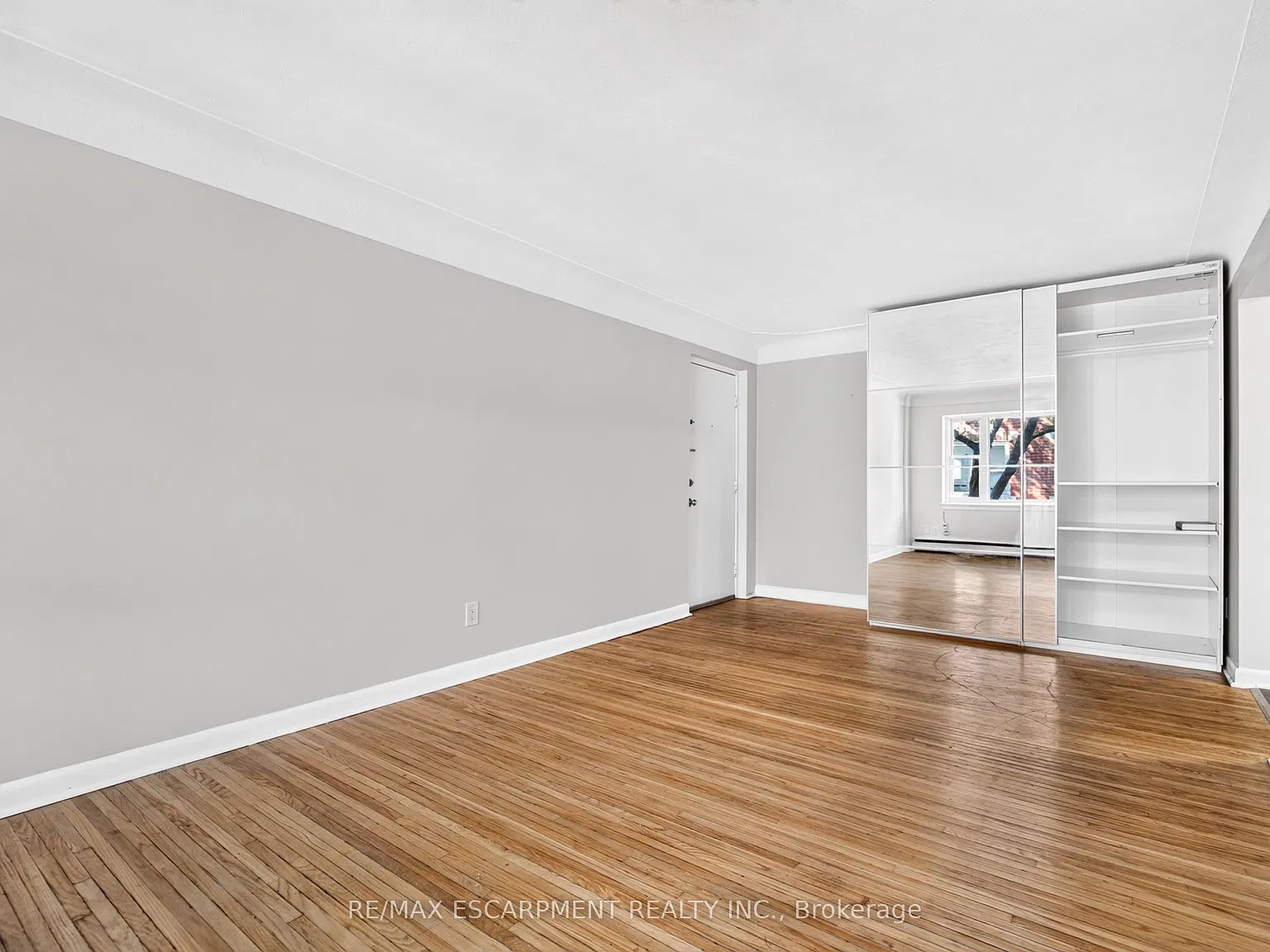 2 bed, $1,950 — Photo 4