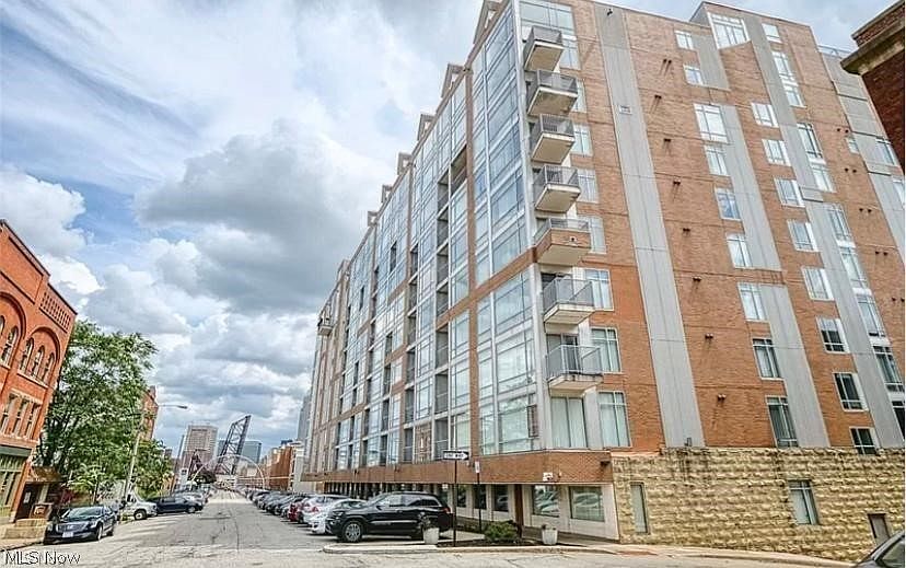 1st image of 2222 Detroit Ave APT 408