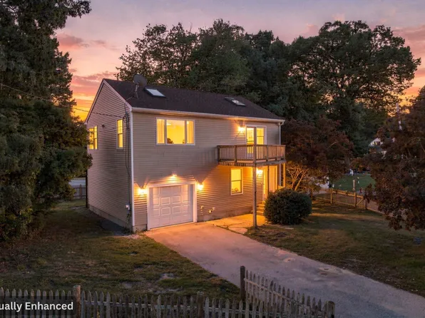 2 Alnette Rd, Merrimac, MA 01860