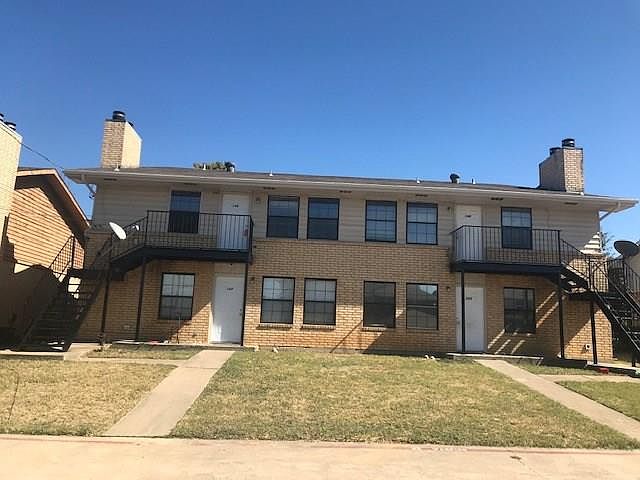 1st image of 144 Wilshire Dr #144