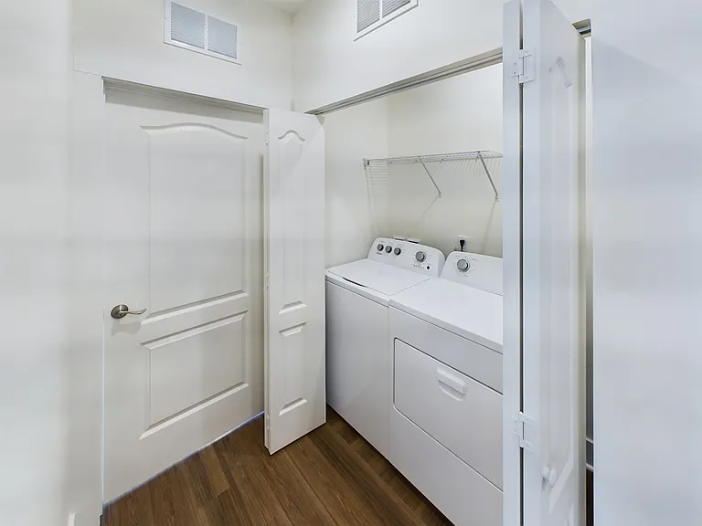 270 Arsdale Ave #26-104 — Photo 4