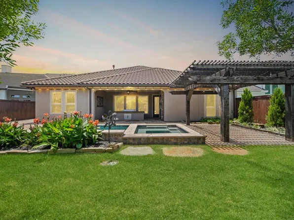 47 Quiet Vista Drive, Sugar Land, TX 77498