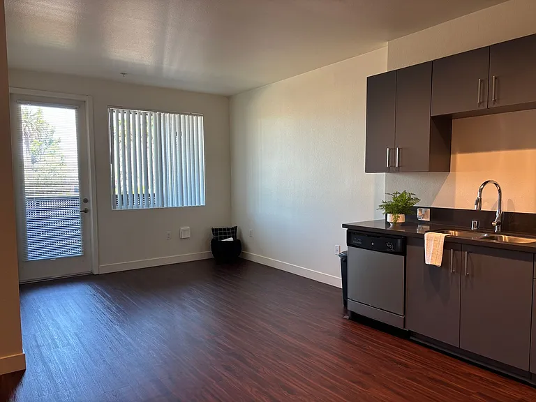 Mission Lofts — Photo 50