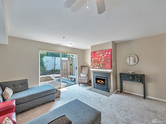 4th image of 315 E Park St APT 25