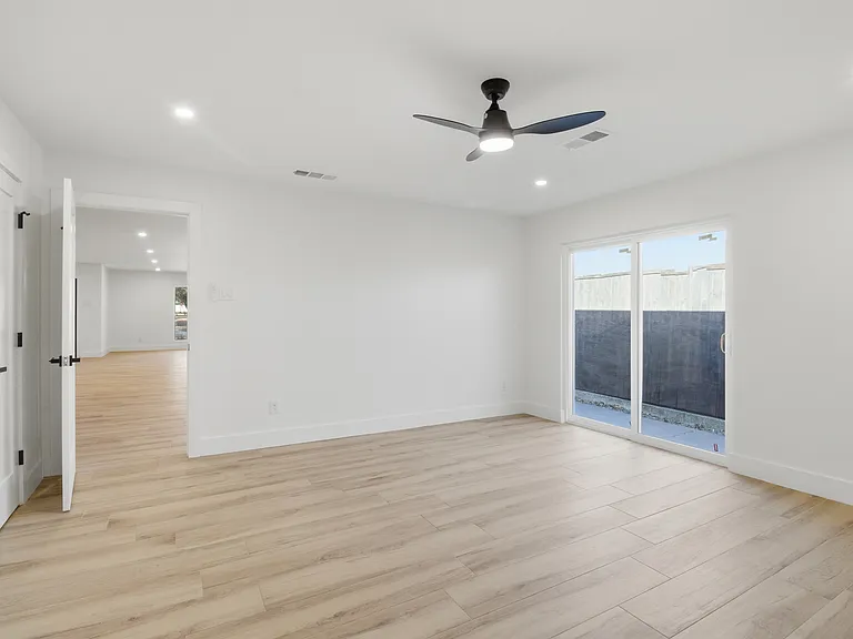 7076 Briarmeadow Dr — Photo 11