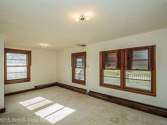 4th image of 208 Deardorff Ave