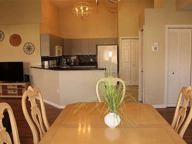 3115 Live Oak Ln #30 — Photo 5