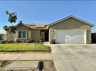 772 W Pin Oak Ave, Porterville, CA 93257