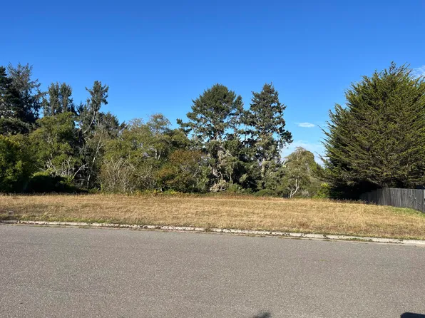 2973 Springer Dr, McKinleyville, CA 95519