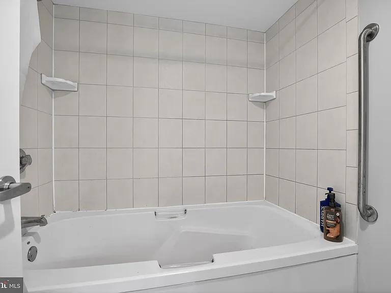 8501 Bayside Rd #604 — Photo 20