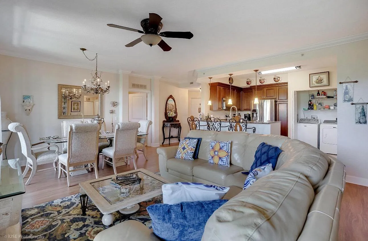 3 bed, 2.0 bath, 744 sqft, $3,800 — Photo 3