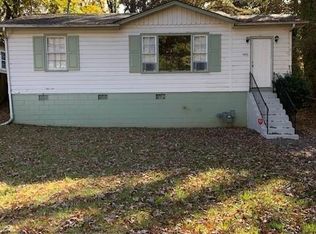 1906 Grove Ave, East Pt, GA 30344