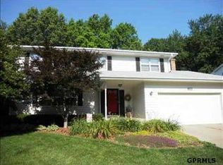 822 S 120th Ave, Omaha, NE 68154