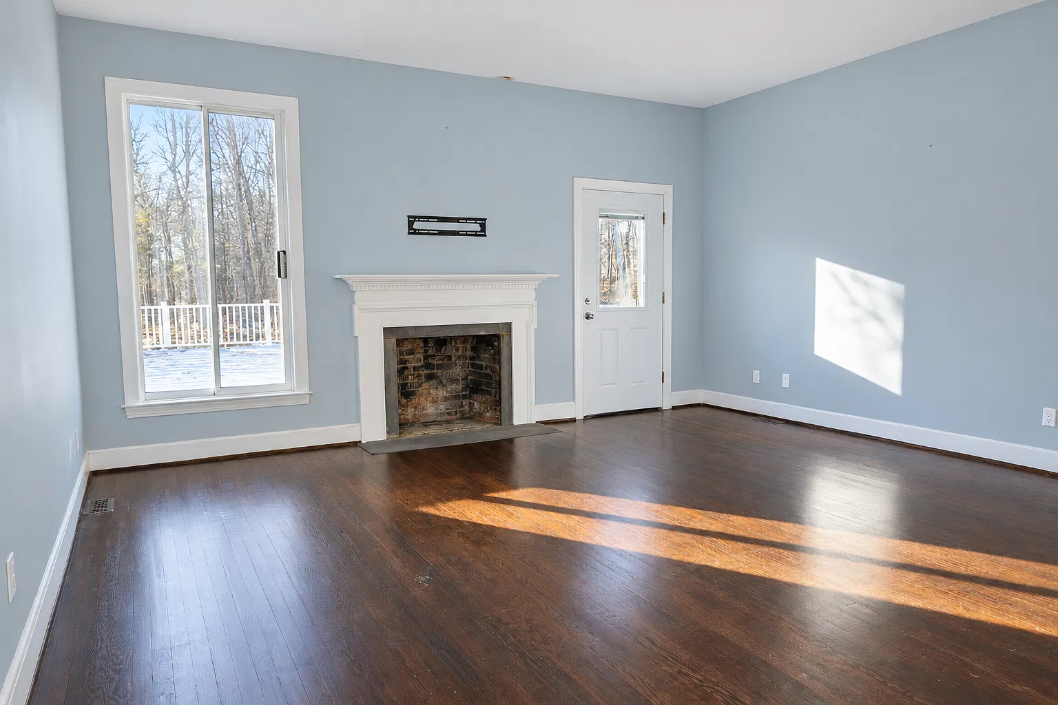 3 bed, 1619 sqft, $2,500 — Photo 4