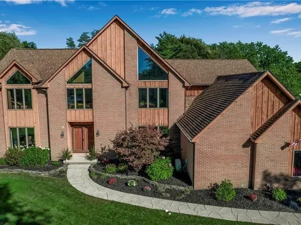 8 The Hamlet, East Amherst, NY 14051