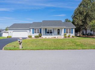 704 17th St, Grottoes, VA 24441