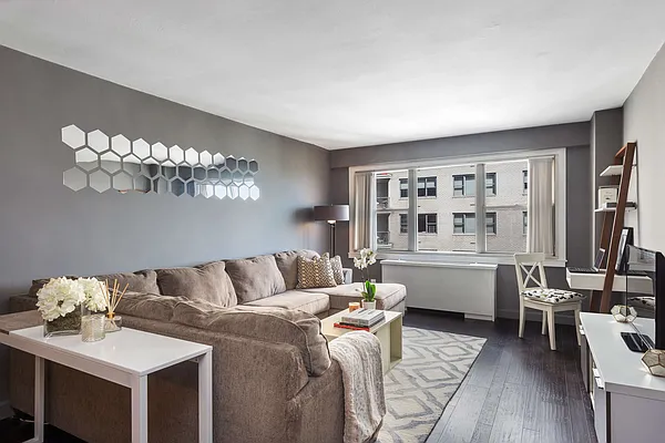 Sold by Compass | media 1