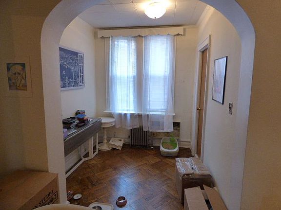 3rd image of 2357 35th St #1