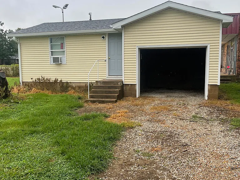 505B Signer Ln #B — Photo 1