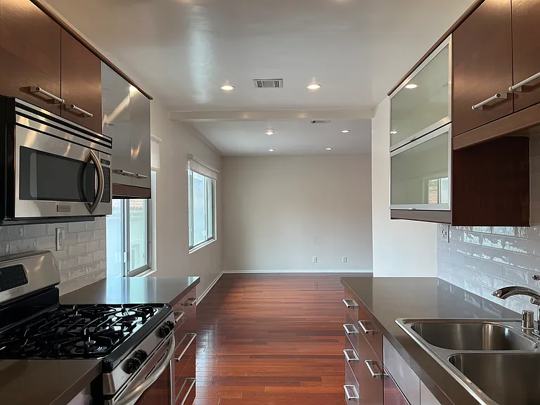 866 Hilldale Ave #8 — Photo 18