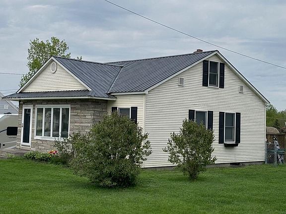 2nd image of 1203 Seymour St