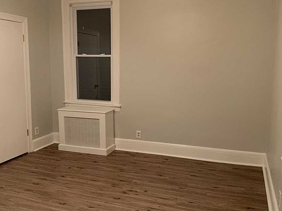 5th image of 855 Schuyler Ave #2L