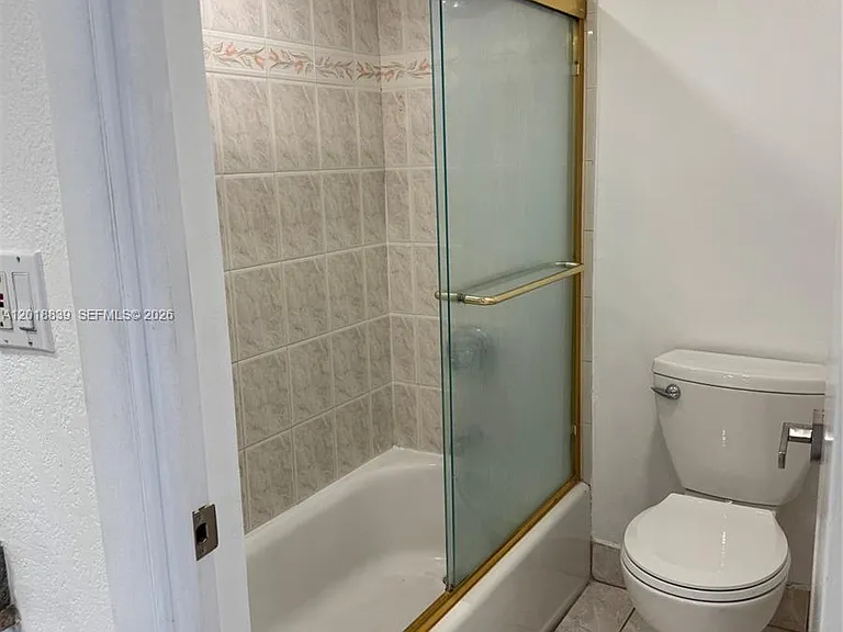 6039 Collins Ave #537 — Photo 13