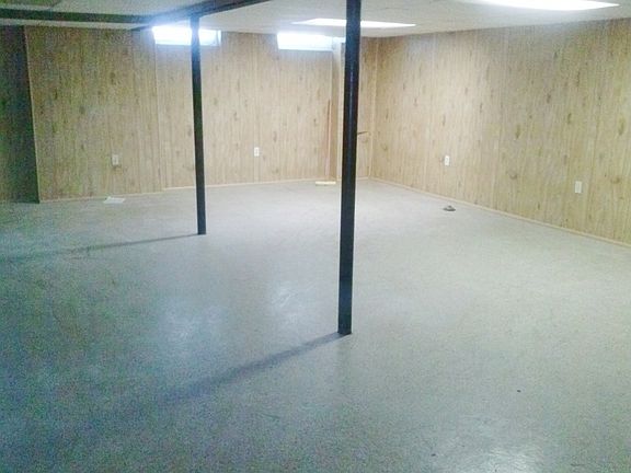 2nd image of 2413 Niagara Dr