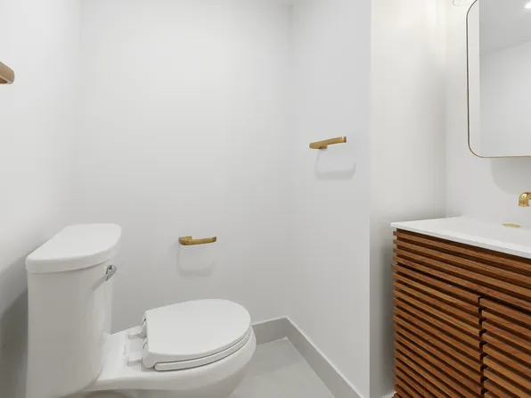 1851 Cornelia Street image 12 of 18