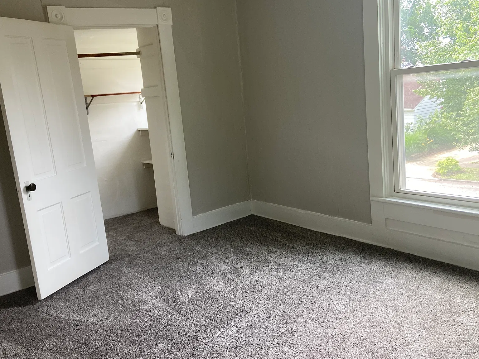 2 bed, $1,100 — Photo 4