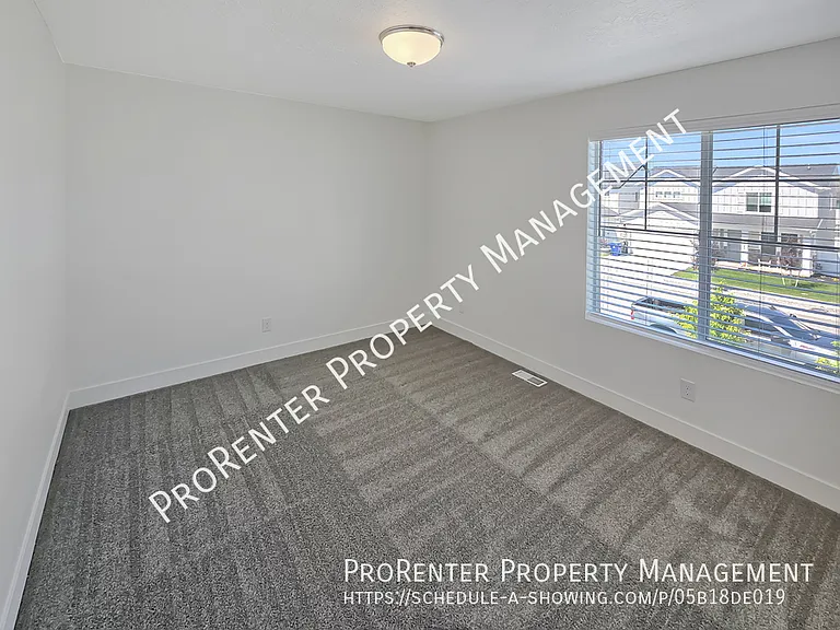 3111 S Edgewater Cv — Photo 19