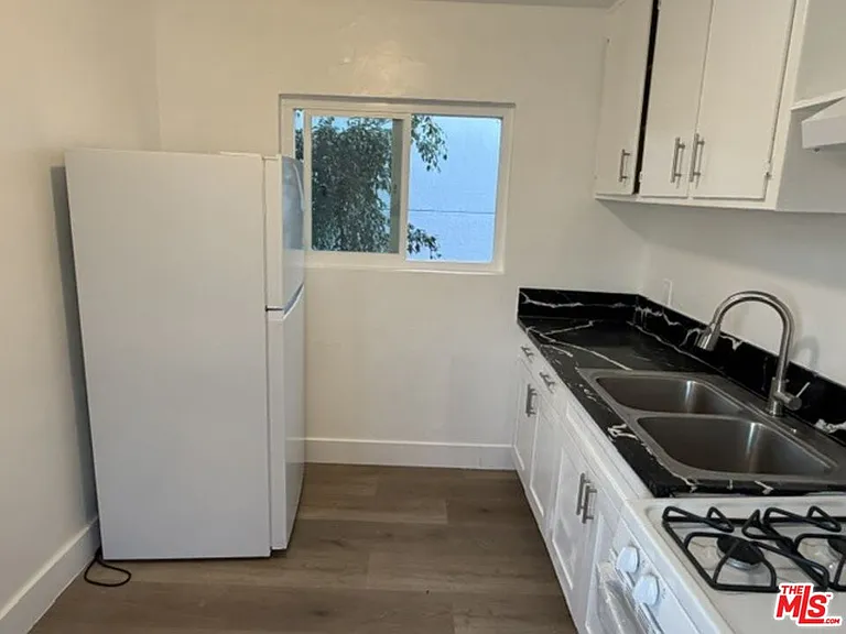 3857 W Mont Clair St — Photo 12