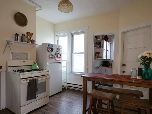 38 Jefferson St #1A, Cambridge, MA 02141